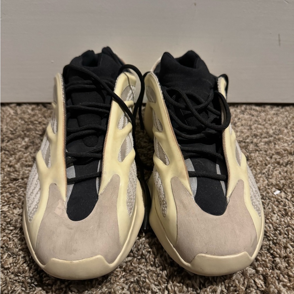 Authentic Adidas Yeezy 700 V3 (Azael) - Picture 5 of 5